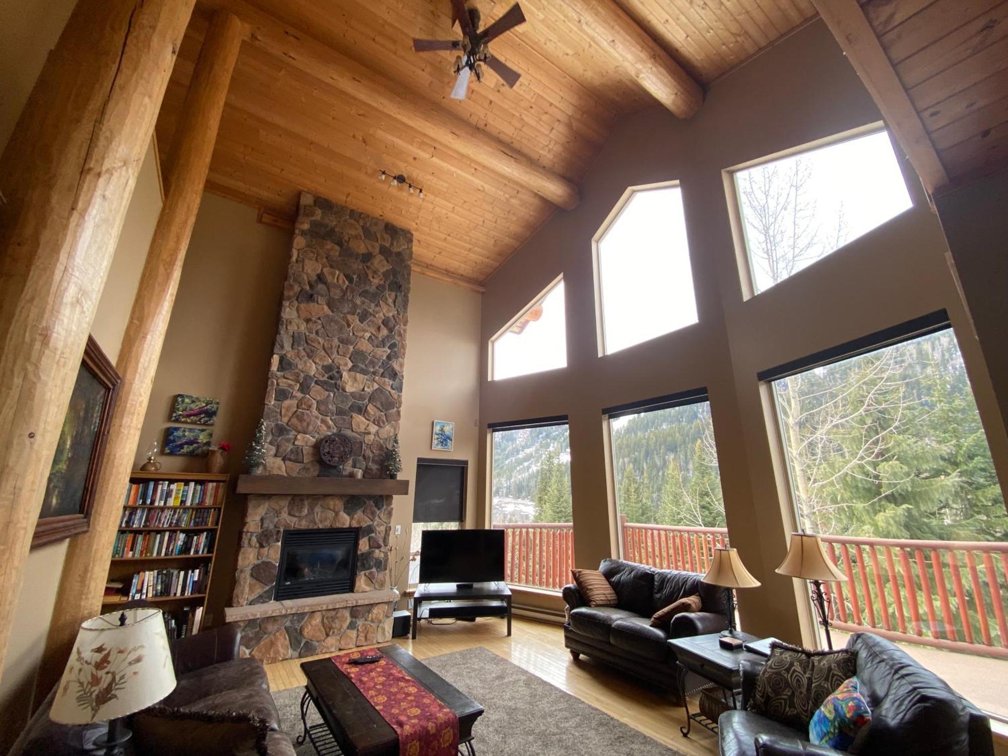 Morrisey Chalet At Sun Peaks Εξωτερικό φωτογραφία