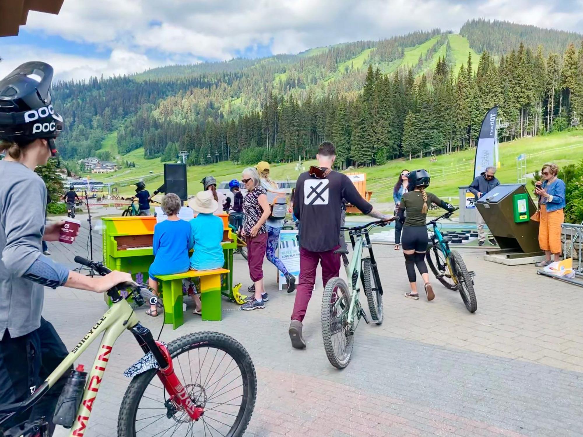 Morrisey Chalet At Sun Peaks Εξωτερικό φωτογραφία